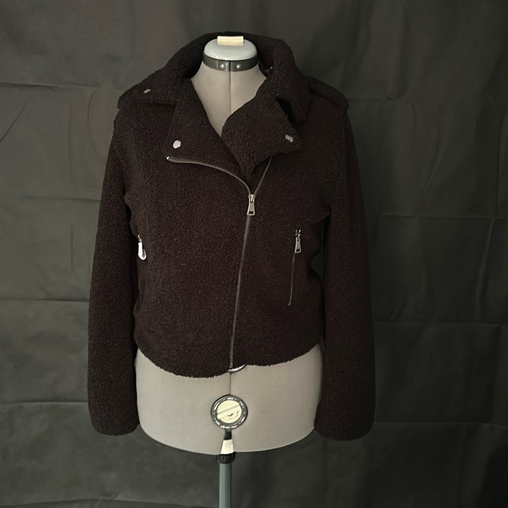Black Sherpa bomber jacket never worn size S/M